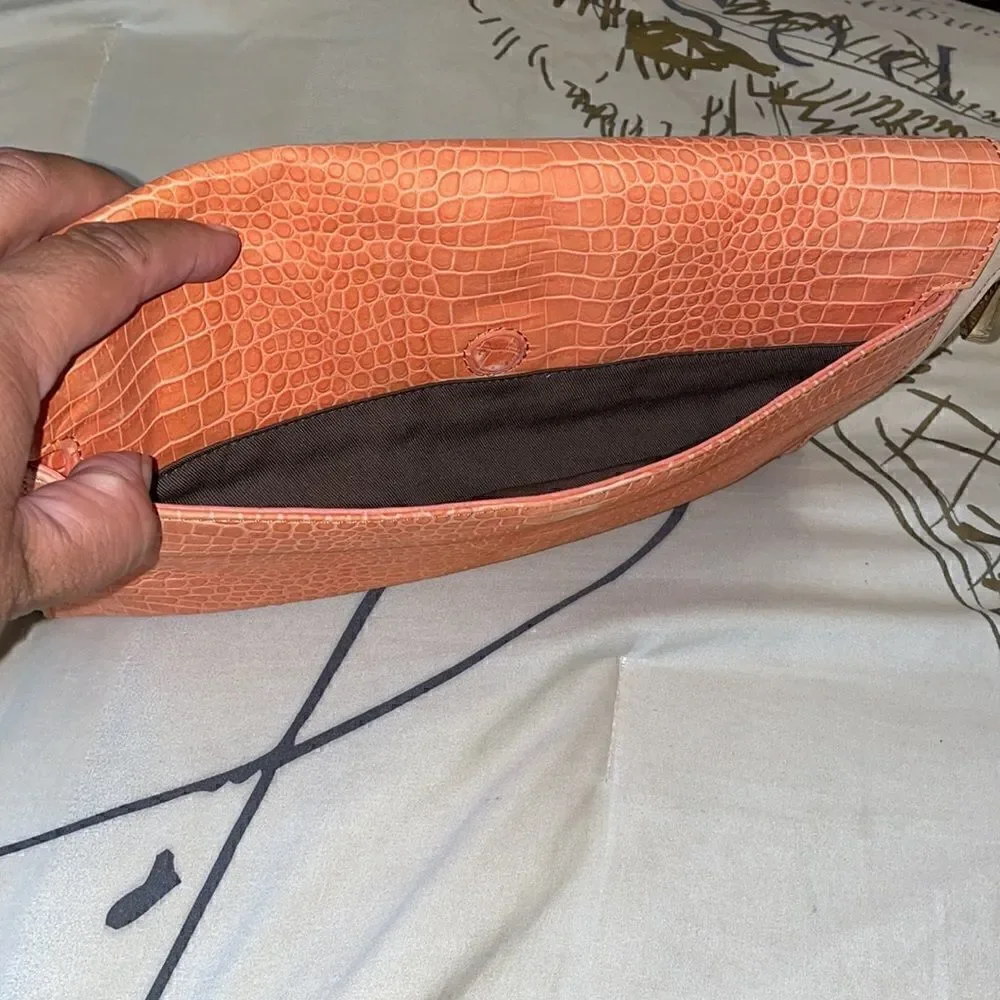 POUR LA VICTOIRE  MORANDI TEXTURE LEATHER CLUTCH
